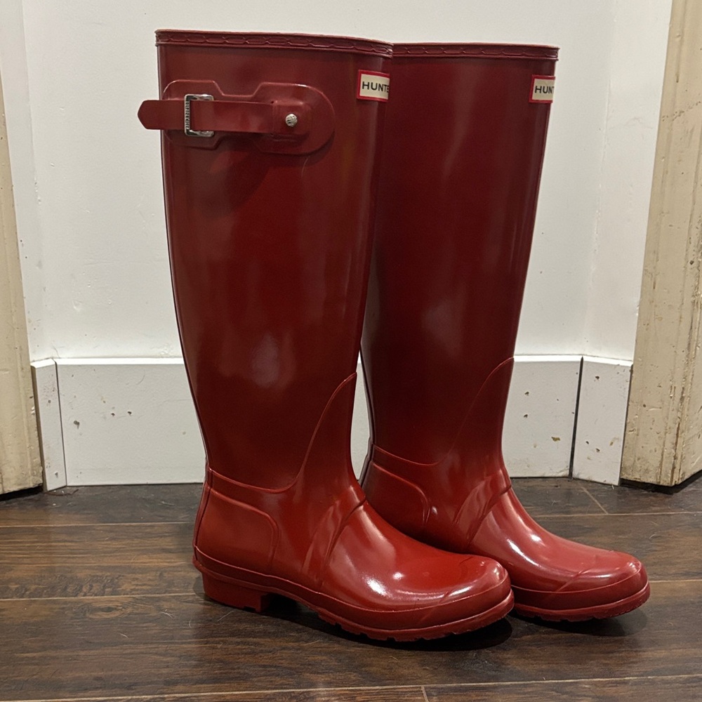 Hunter Glossy Cherry Red Rain Boots